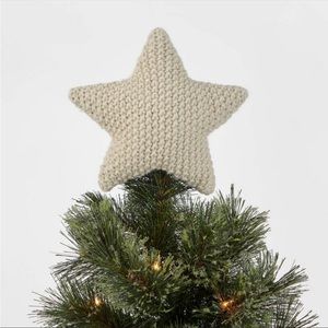 Unlit knit tree topper